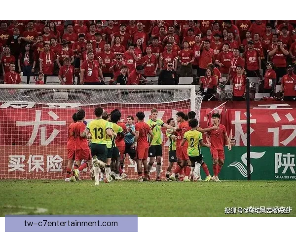 本轮亚洲杯赛场风云激荡防守稳定性迎来全面严峻考验各队实力对比